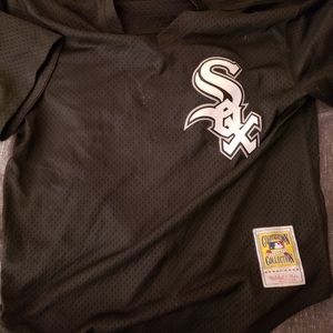 Men’s Mitchell & Ness Chicago White Sox Jersey